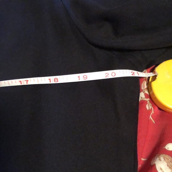 Lauren - Ralph Lauren Petite 100% Silk blouse Size P/L - Picture 7 of 8